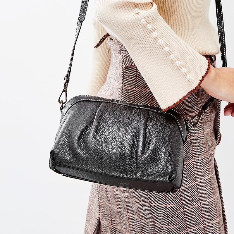 Tan Cloud Leather Purses Zipper Shell Crossbody Bags