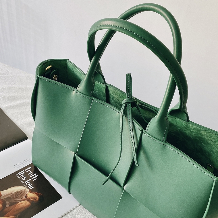 Green Woven Leather Tote Basket Bag Crossbody Bags