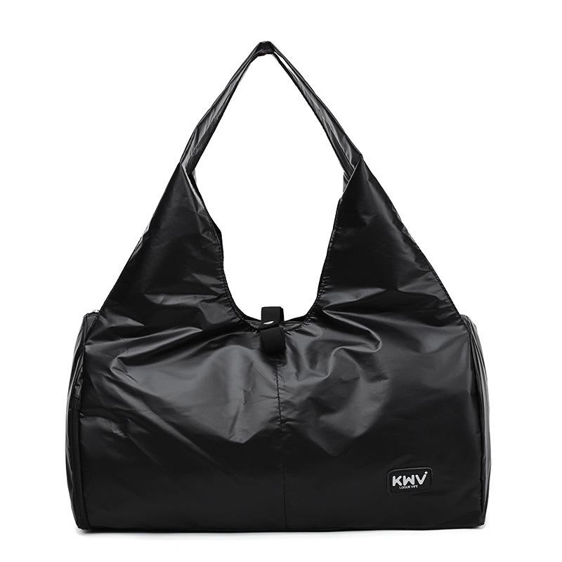 Black Waterproof Polyester Zipper Ladies Gym Bag