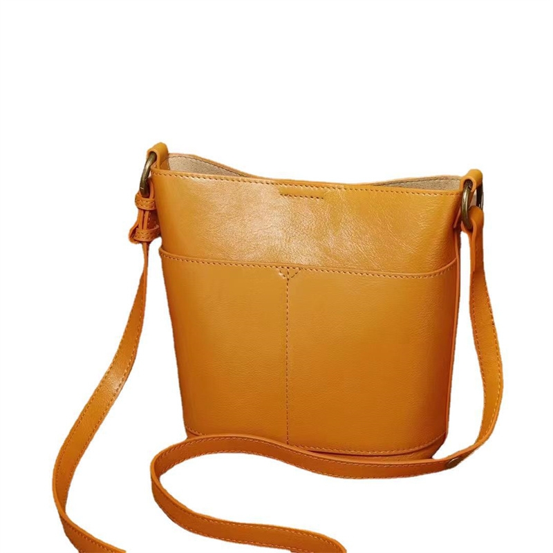 Women's Retro Leather Shoulder Mini Bucket Bag