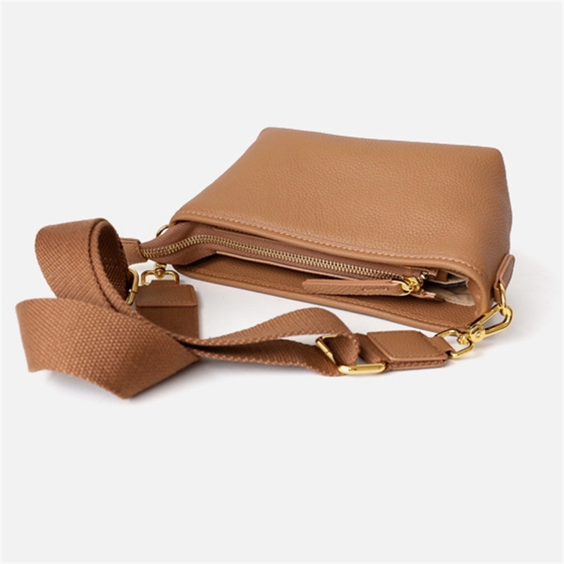 Women's Dark Brown Leather Litchi Grain Shoulder Bag with Zipper 