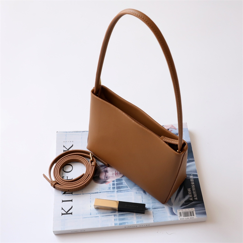 Women's Brown Leather Simple Style Commuter Shoulder Bag 