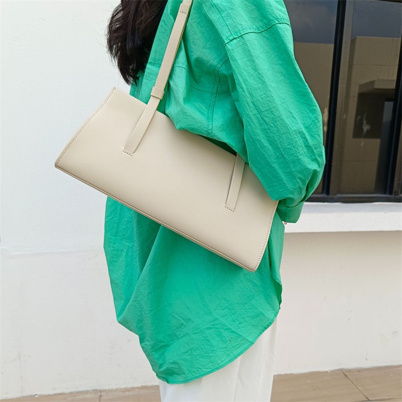Women's Green Leather Square Baguette Shoulder Bag