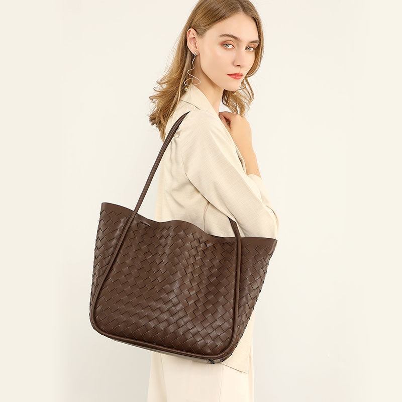 Women's Coffee-brown Leather Woven Tote Bags | Baginning