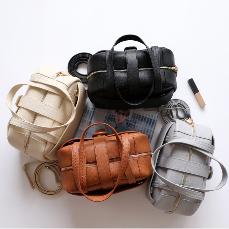 Women's Black Leather Doctor Handbags