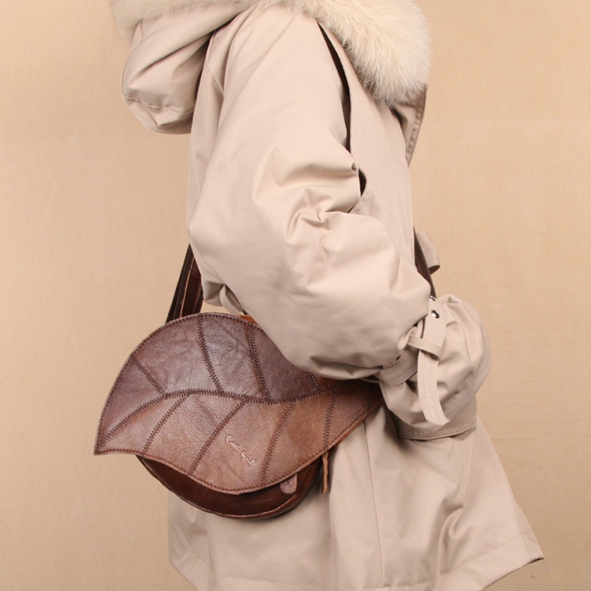 shoulder bag LV leather item bundle Brown
