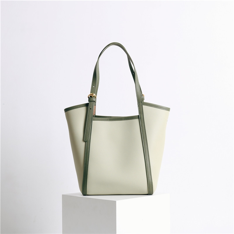Clutches, Handbags, Tote Bags, Backpacks, & Wallets – York Furrier