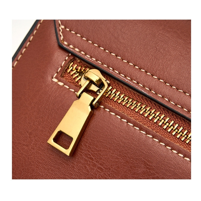 Women's Brown Leather Vintage Flap Shoulder Message Bag
