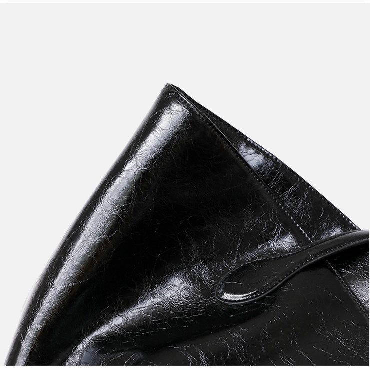 2022 Fall Arrivel Black Oil Leather Triangle Tote Bags