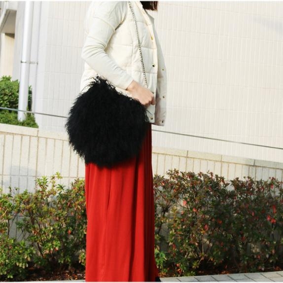 Black Faux Fur Crossbody Purse Chain Fluffy Handbag Furry Round Bag