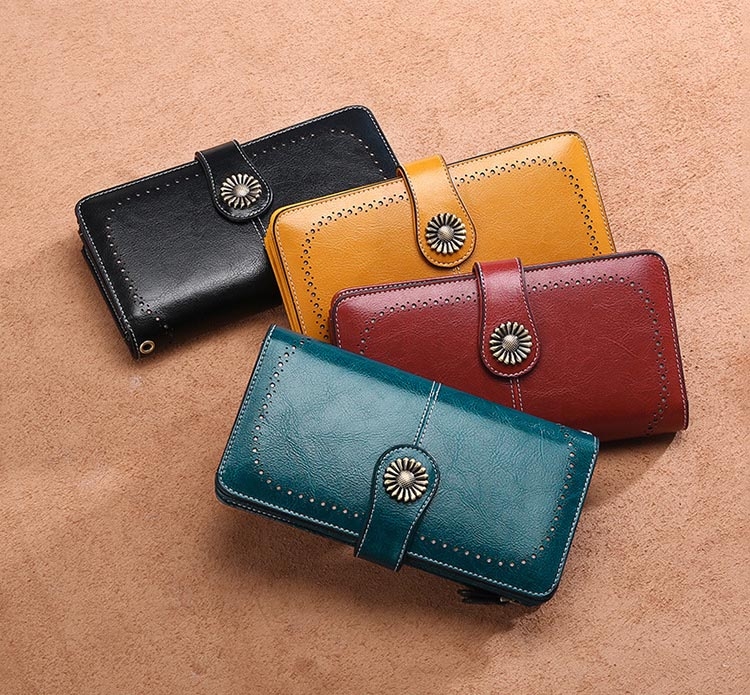 Green Hollow out Retro Leather Long Wallet