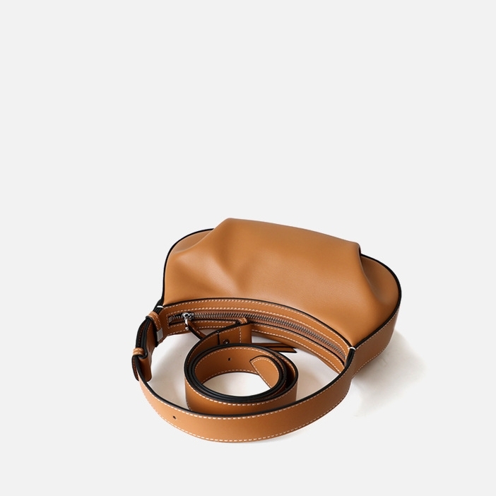 Brown Minimalist Leather Shoulder Bag With Zipper