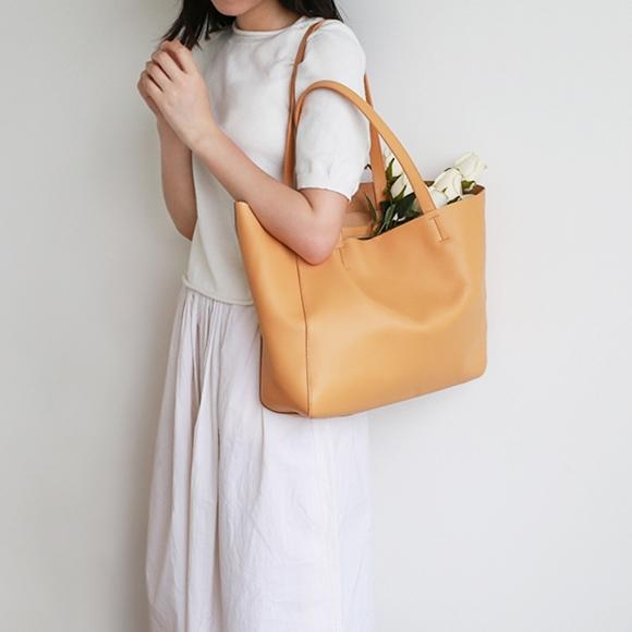 Black Horizontal Soft Leather Tote Bag for Women