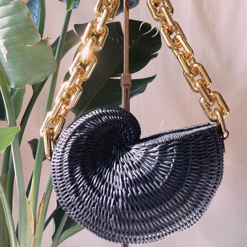 Summer Golden Chian Black Conch Rattan-weaved  Beach Bag