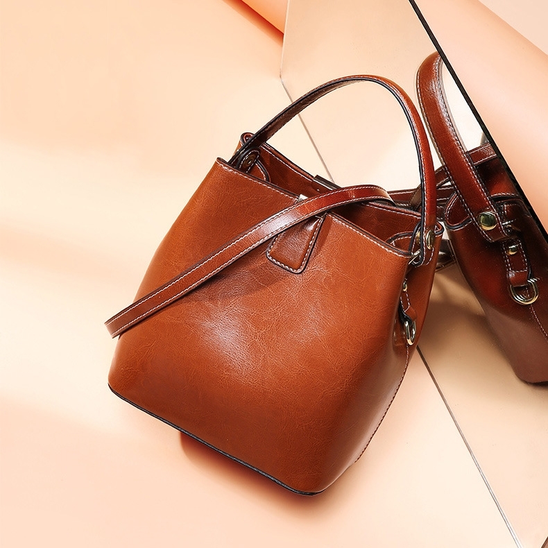 Tan Leather Bucket Handbags Wide Strap Shoulder Bags