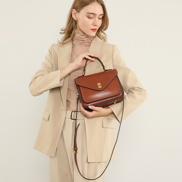 Women's Brown Leather Vintage Flap Shoulder Message Bag